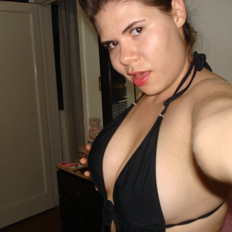 Escort Deanna de Cernay-la-Ville